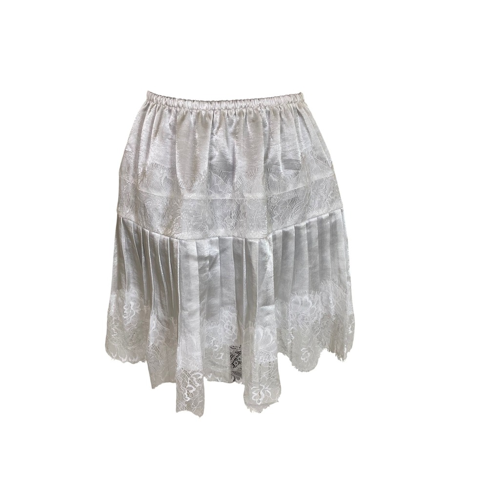 White Satin Tiered Mini Skirt Floral Lace Pleated Eyelash Trim Coquette White M